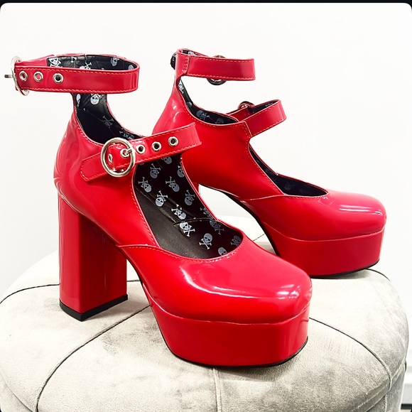 Dolls kill LAMODA GIRL FROM MARS BLOCK HEELS

LAMODA - Picture 4 of 9